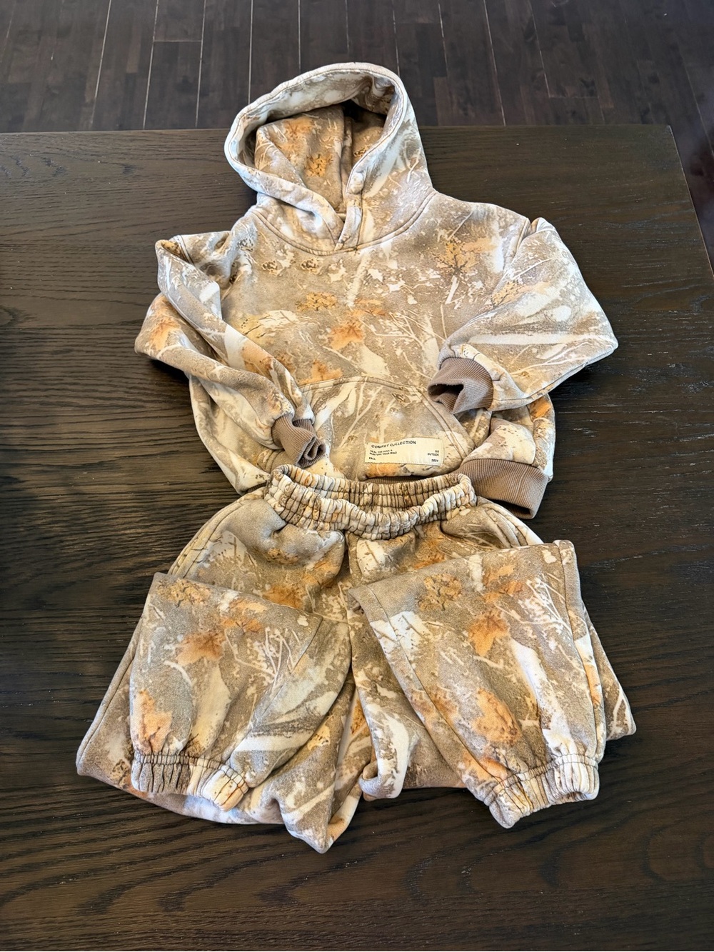 Kids Neutral Camo Hooded Sweatshirt & Jogger Set - Picture 2 of 7